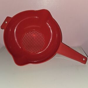 Tupperware 2 Qt Strainer